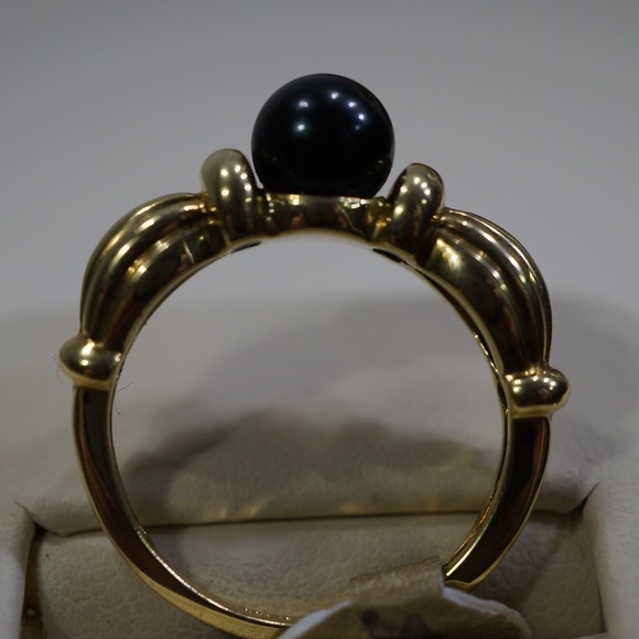 18KY Gold Tiffany Pearl Ring - Picture 6 of 7